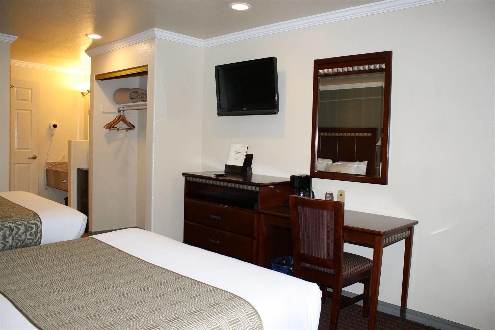 El Castell Motel Monterey Ngoại thất bức ảnh