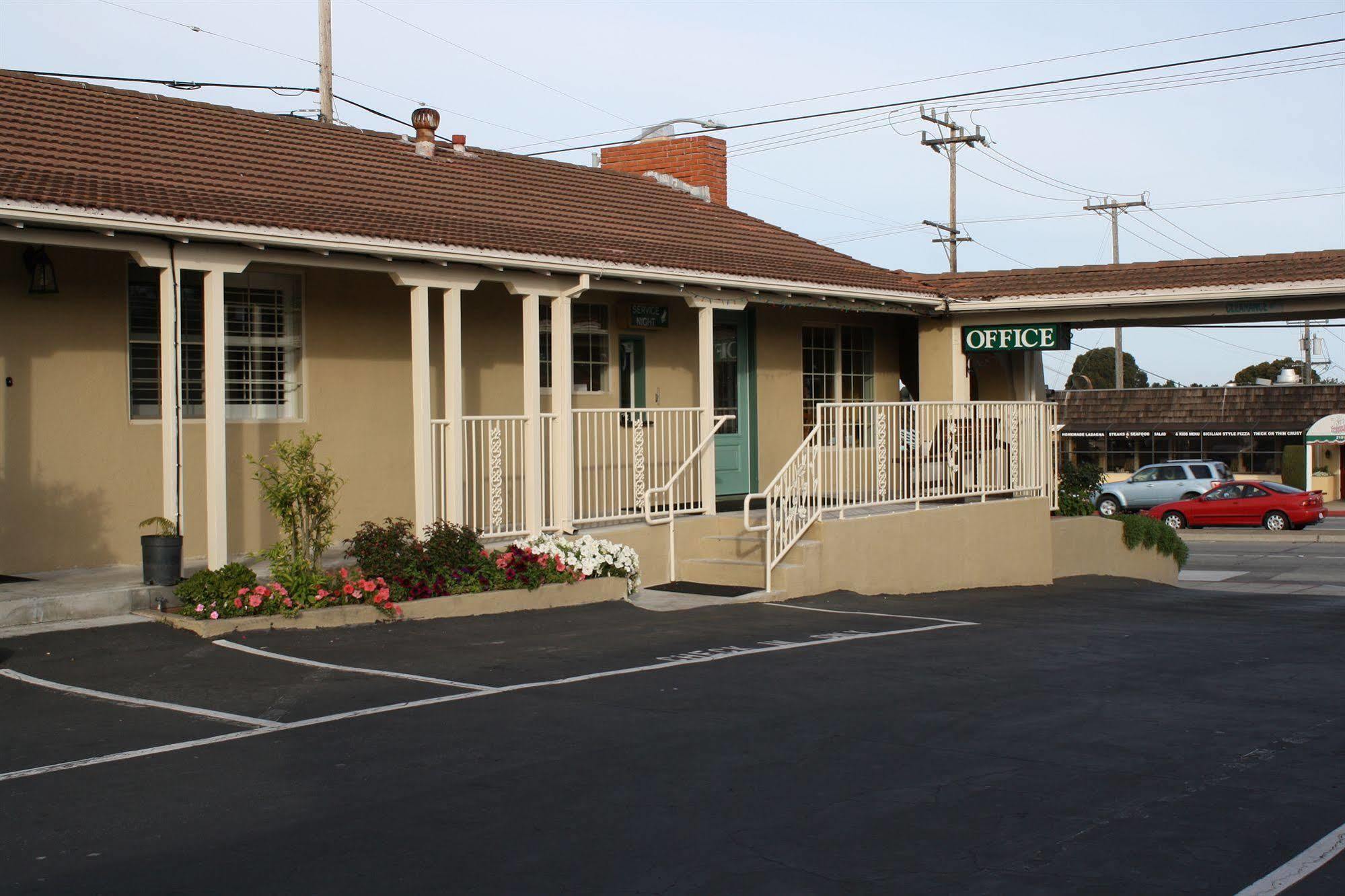 El Castell Motel Monterey Ngoại thất bức ảnh